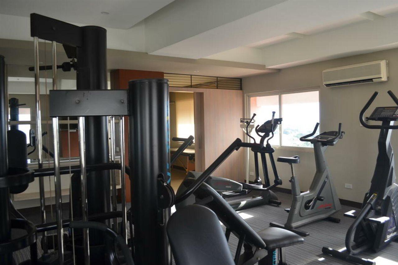 Imperial Palace Suites เกซอนซิตี้ ภายนอก รูปภาพ