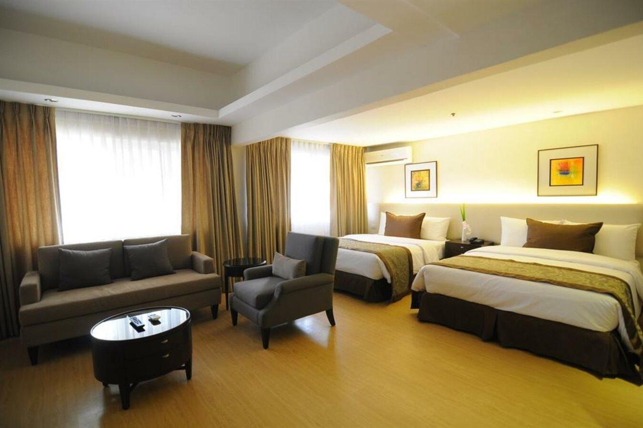 Imperial Palace Suites เกซอนซิตี้ ภายนอก รูปภาพ