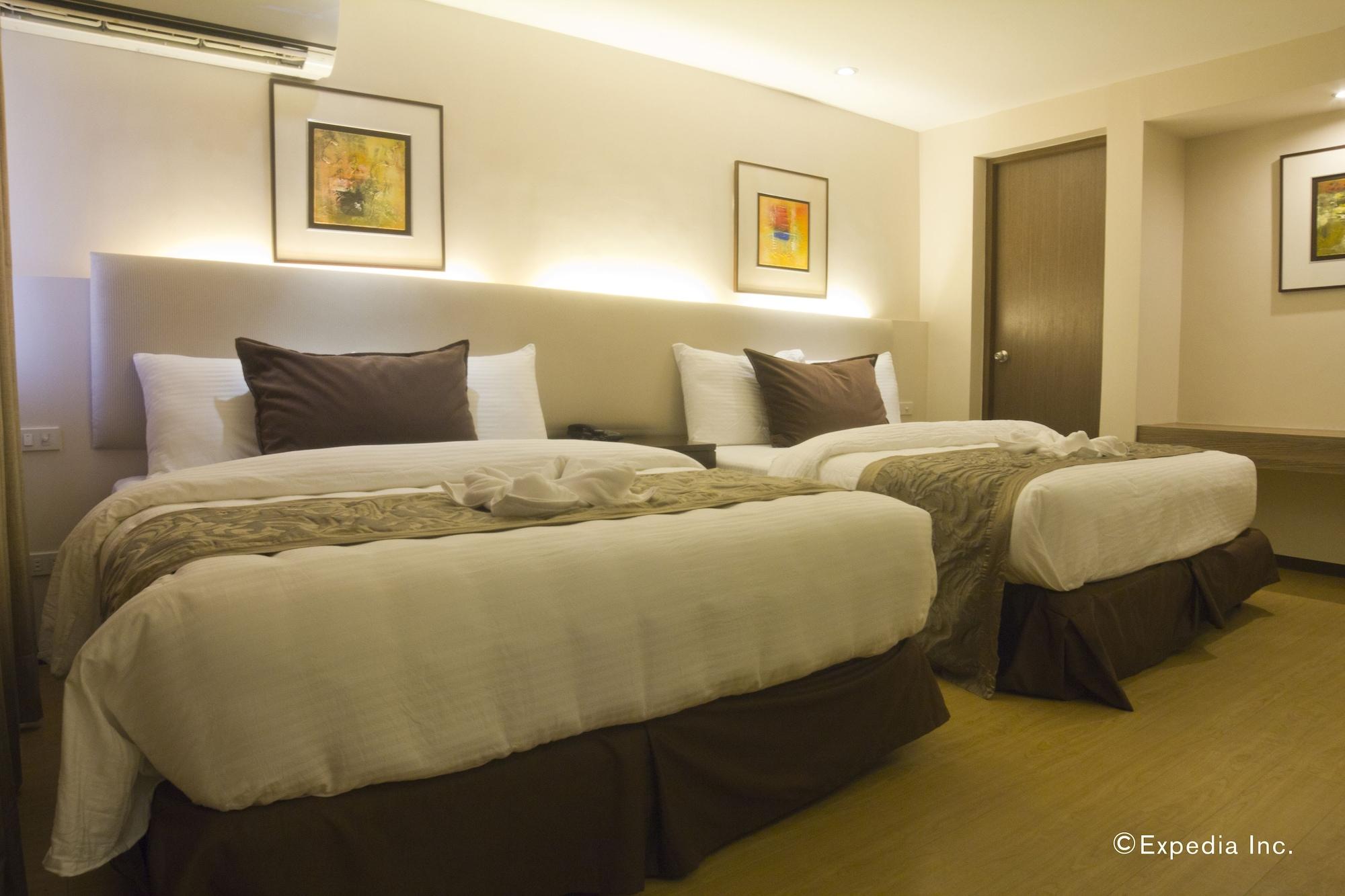 Imperial Palace Suites เกซอนซิตี้ ภายนอก รูปภาพ