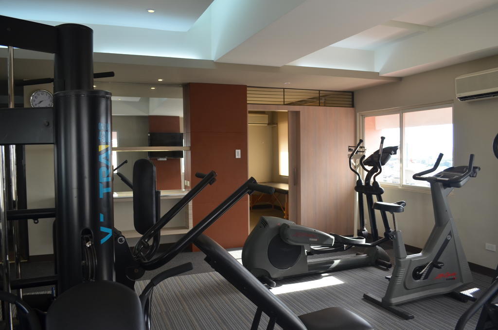 Imperial Palace Suites เกซอนซิตี้ ภายนอก รูปภาพ