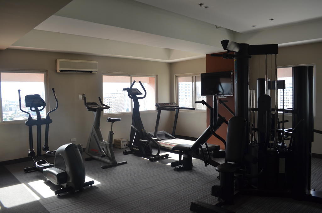 Imperial Palace Suites เกซอนซิตี้ ภายนอก รูปภาพ