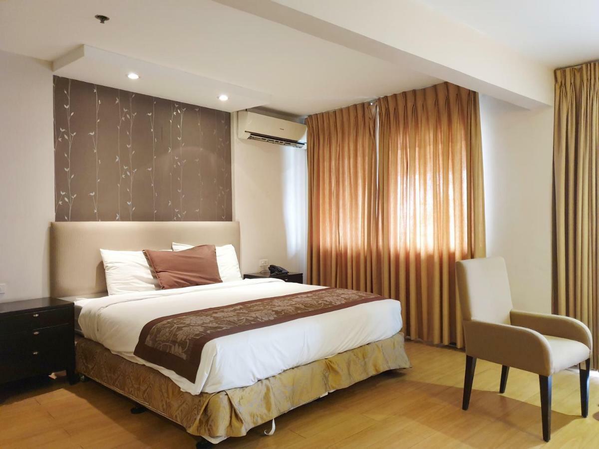 Imperial Palace Suites เกซอนซิตี้ ภายนอก รูปภาพ