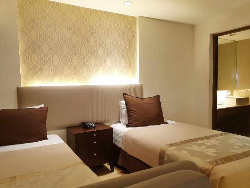 Imperial Palace Suites เกซอนซิตี้ ภายนอก รูปภาพ